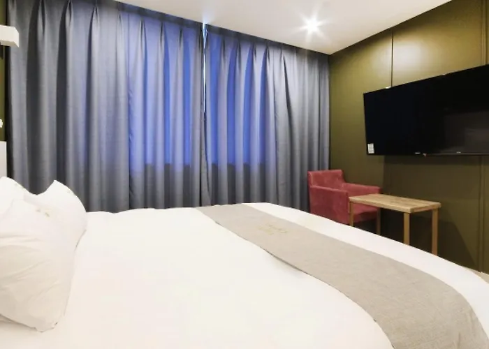 Hotel Carino 2*