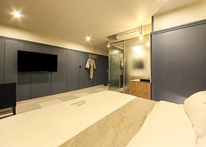Hotel Carino 2*